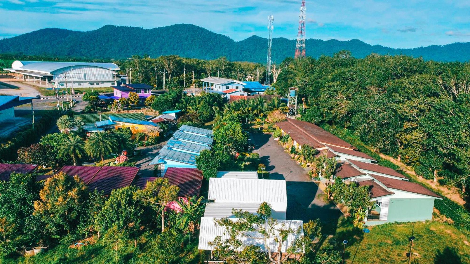 Baan Suan Mee Tang Hotel Chanthaburi Bagian luar foto