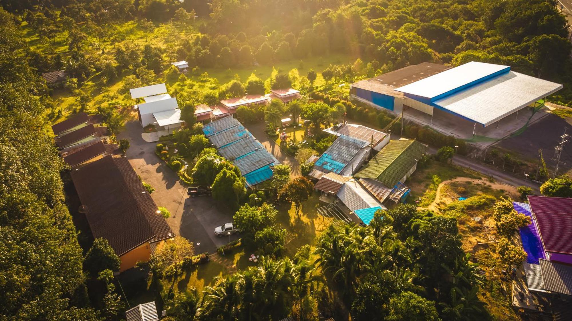 Baan Suan Mee Tang Hotel Chanthaburi Bagian luar foto
