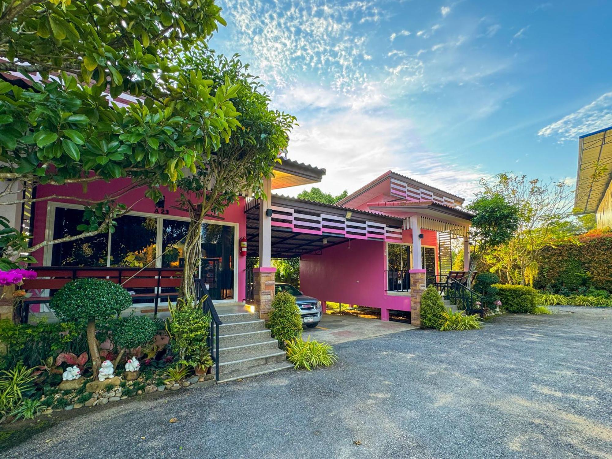 Baan Suan Mee Tang Hotel Chanthaburi Bagian luar foto